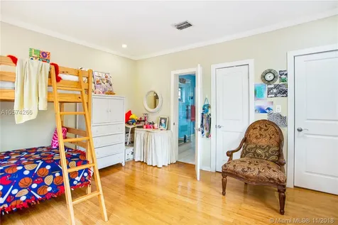 4505 N Meridian Avenue Miami Beach FL 33140