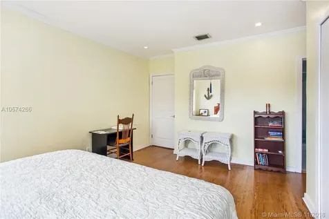 4505 N Meridian Avenue Miami Beach FL 33140