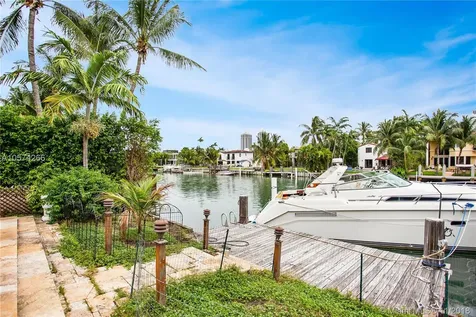 4505 N Meridian Avenue Miami Beach FL 33140