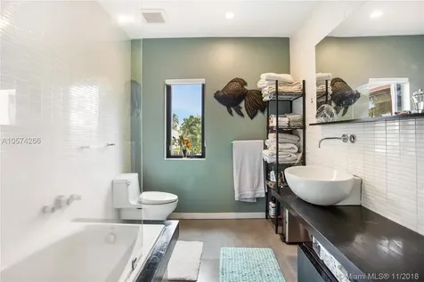 4505 N Meridian Avenue Miami Beach FL 33140