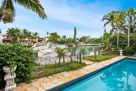 4505 N Meridian Avenue Miami Beach FL 33140