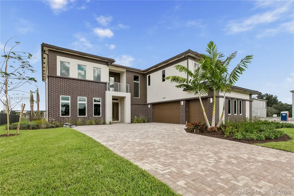 6805 S Stillwater Shores Drive Davie FL 33314