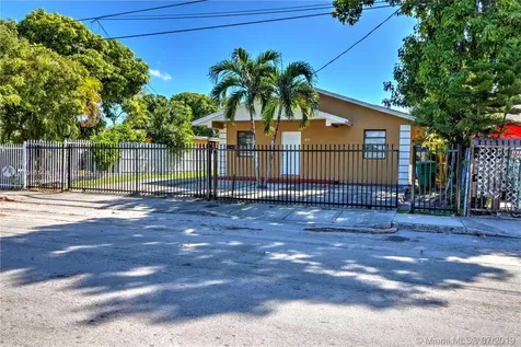 1078 NW 25th Street Miami FL 33127