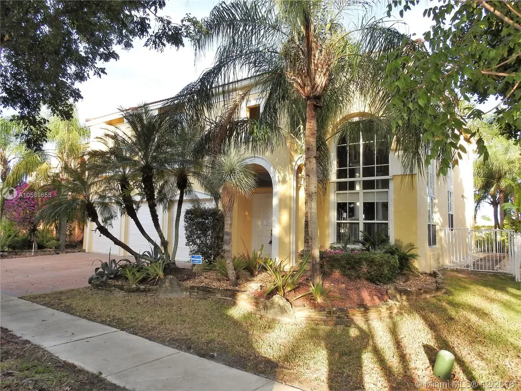833 SW 167th Avenue Pembroke Pines FL 33027