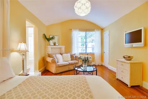 1415 Collins Avenue Miami Beach FL 33139
