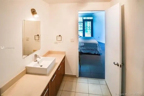 3301 NE 1 Avenue Miami FL 33137
