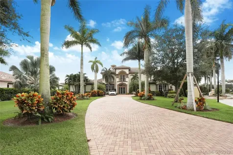 12992 Grand Oaks Drive Davie FL 33330