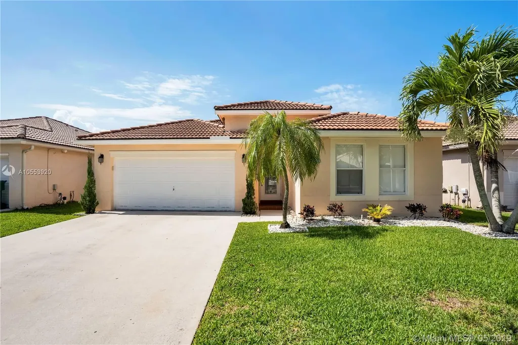 13984 N Cypress Cove Circle Davie FL 33325