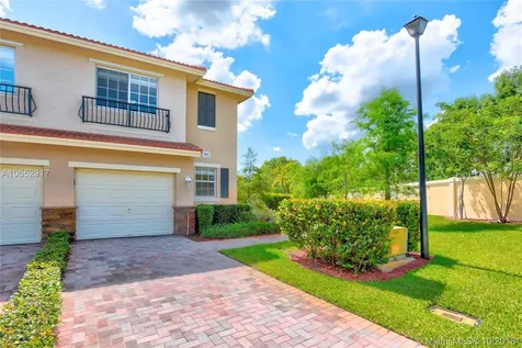 191 Las Brisas Circle Sunrise FL 33326
