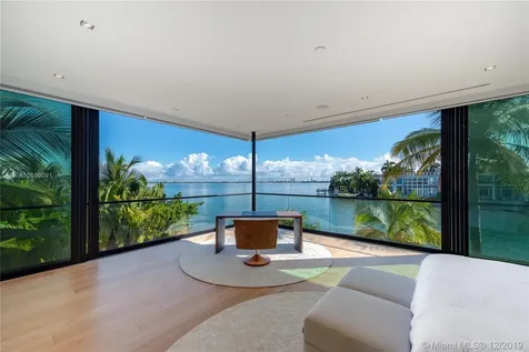 1142 N Venetian Drive Miami Beach FL 33139