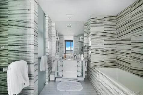 2201 Collins Avenue Miami Beach FL 33139