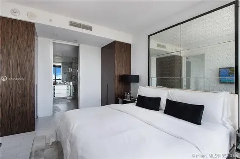 2201 Collins Avenue Miami Beach FL 33139