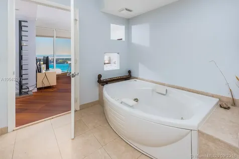 400 Alton Road Miami Beach FL 33139