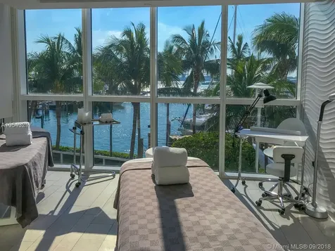 400 Alton Road Miami Beach FL 33139