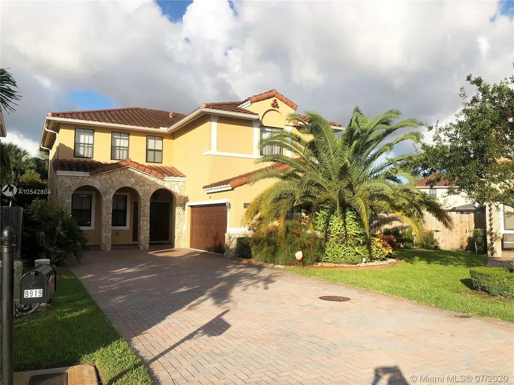 9919 NW 10th Terrace Miami FL 33172