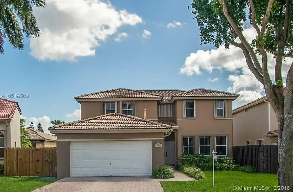 16350 SW 82nd Terrace Miami FL 33193
