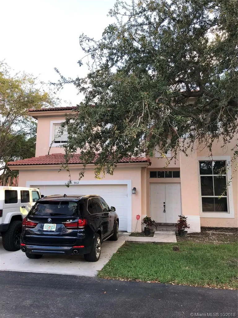 9012 SW 215th Street Cutler Bay FL 33189