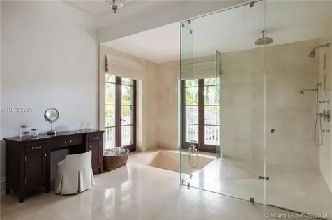 700 Casuarina Concourse Coral Gables FL 33143
