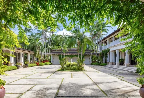 700 Casuarina Concourse Coral Gables FL 33143