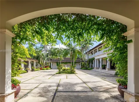 700 Casuarina Concourse Coral Gables FL 33143