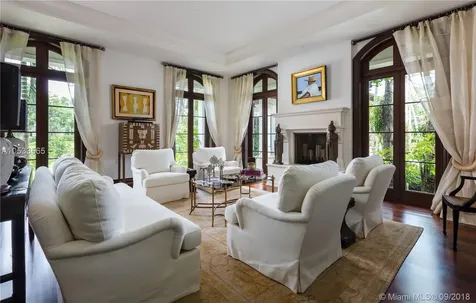 700 Casuarina Concourse Coral Gables FL 33143