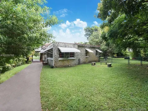 902 S Greenway Drive Coral Gables FL 33134