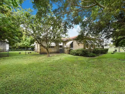 902 S Greenway Drive Coral Gables FL 33134