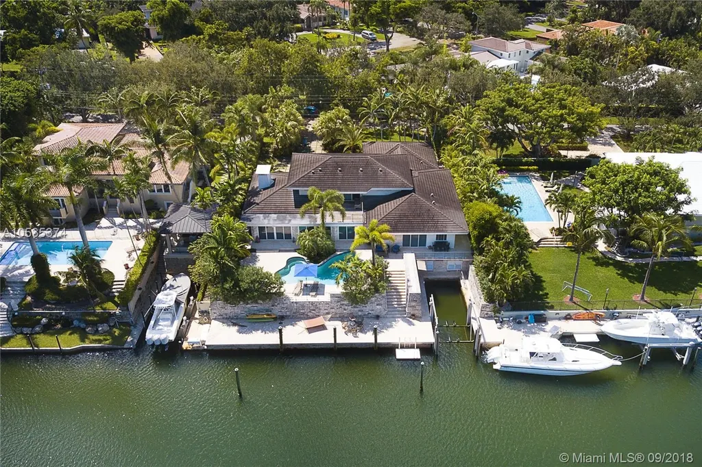 5621 Orduna Drive Coral Gables FL 33146