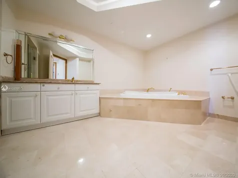 445 Grand Bay Drive Key Biscayne FL 33149