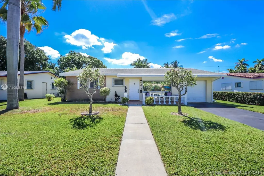 1242 Taylor Street Hollywood FL 33019