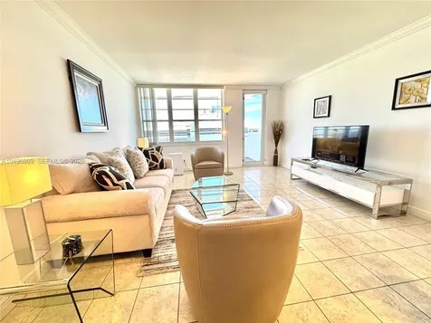 100 Lincoln Road Miami Beach FL 33139