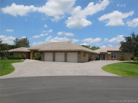 1461 NW 114th Avenue Plantation FL 33323
