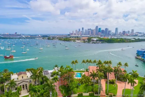 1236 S Venetian Way Miami Beach FL 33139