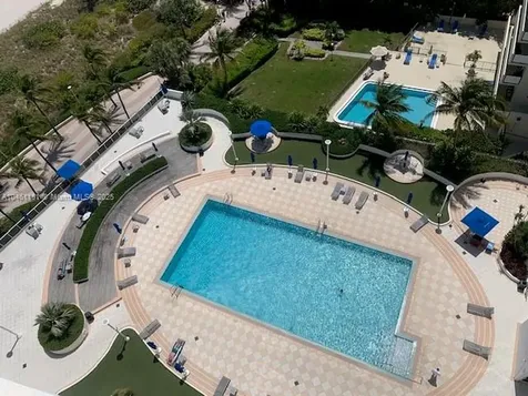100 Lincoln Road Miami Beach FL 33139