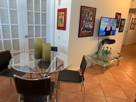 100 Lincoln Road Miami Beach FL 33139