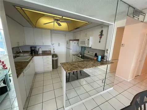 3505 S Ocean Drive Hollywood FL 33019