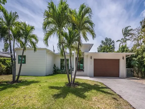 620 NE 52nd Street Miami FL 33137