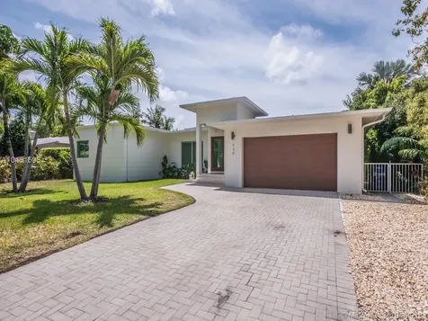 620 NE 52nd Street Miami FL 33137