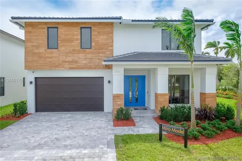 2965 SE 3rd Street Homestead FL 33033