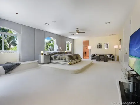 11 Bay Colony Lane Fort Lauderdale FL 33308