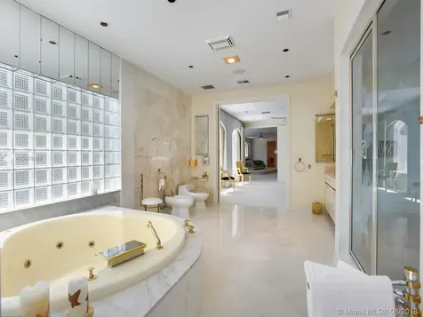 11 Bay Colony Lane Fort Lauderdale FL 33308