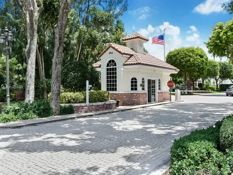 11 Bay Colony Lane Fort Lauderdale FL 33308