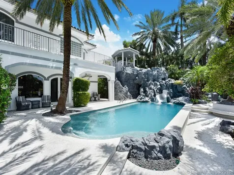 11 Bay Colony Lane Fort Lauderdale FL 33308