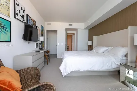 4111 S Ocean Drive Hollywood FL 33019