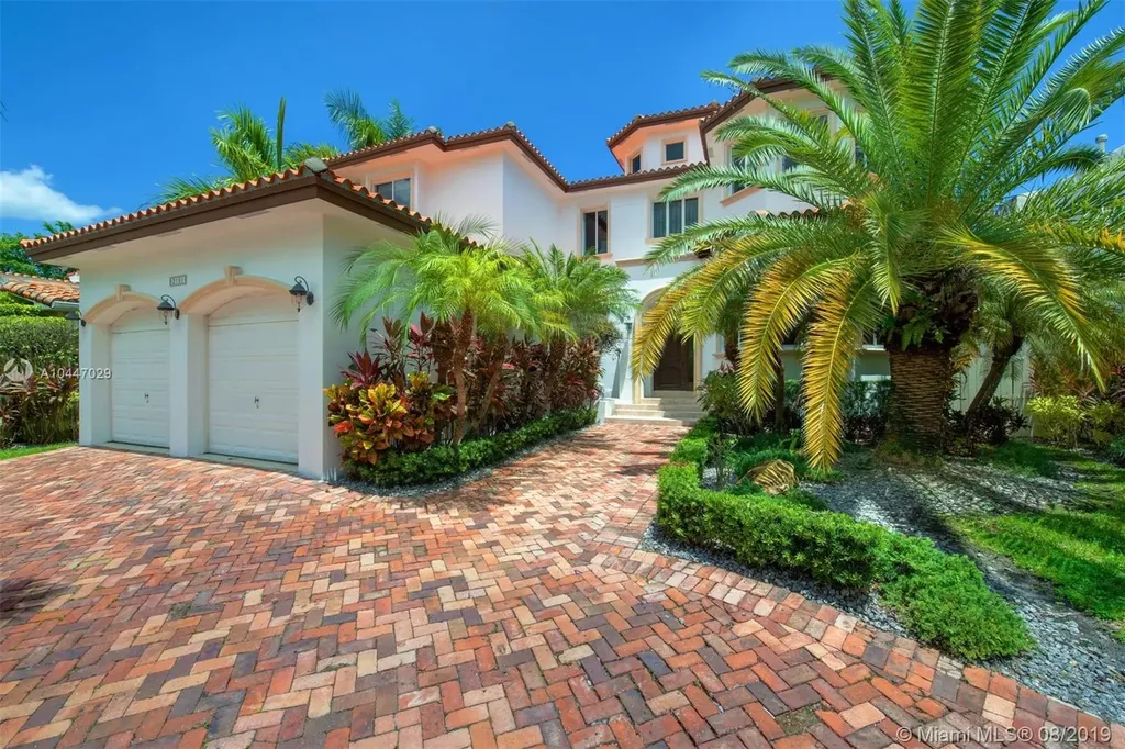 2181 N Bay Road Miami Beach FL 33140