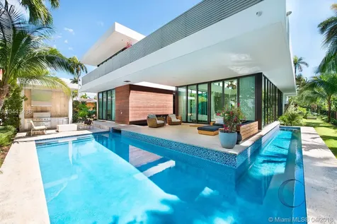 2300 Sunset Drive Miami Beach FL 33140