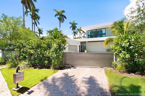 2300 Sunset Drive Miami Beach FL 33140