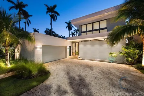 2300 Sunset Drive Miami Beach FL 33140