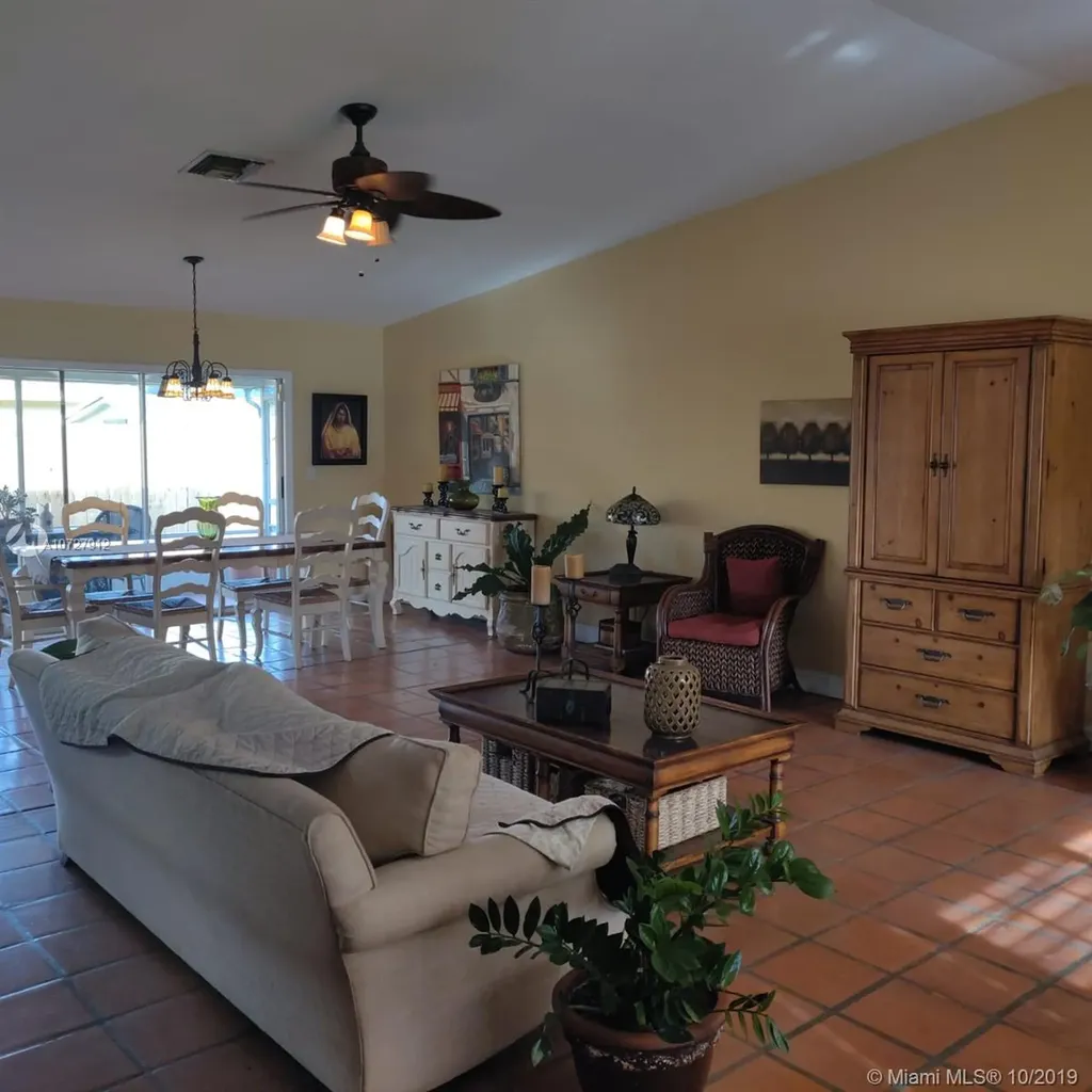 10525 SW 127th Place Miami FL 33186