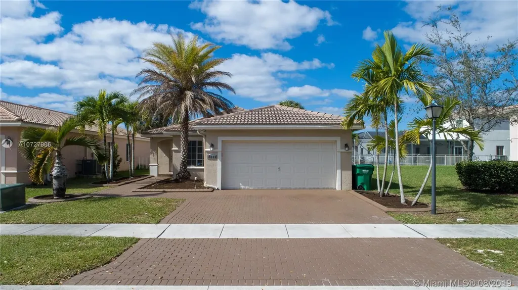 4542 SW 124th Terrace Miramar FL 33027